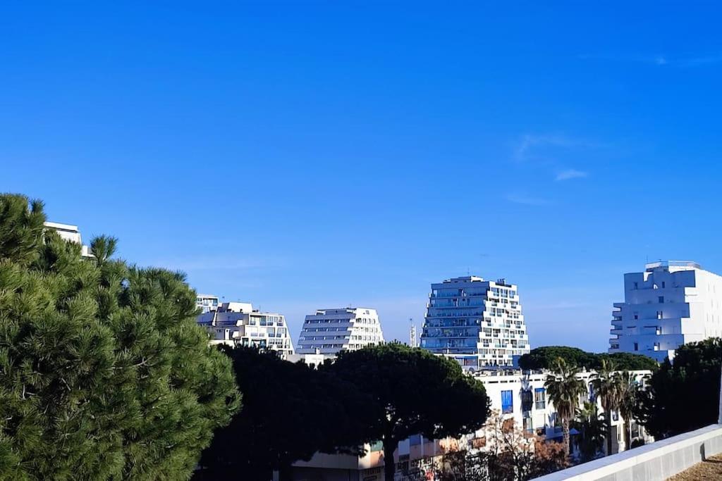 Grand Voile - Hyper Centre, Climatisation, Vue Panoramique Sur L'Architecture De La Grande Motte Apartment Luaran gambar